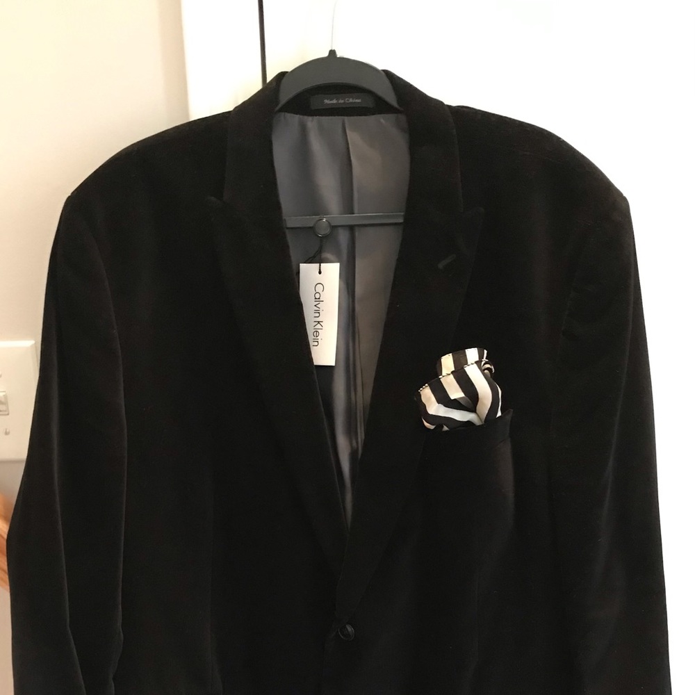 Men’s Calvin Klein collection Velvet Blazer.